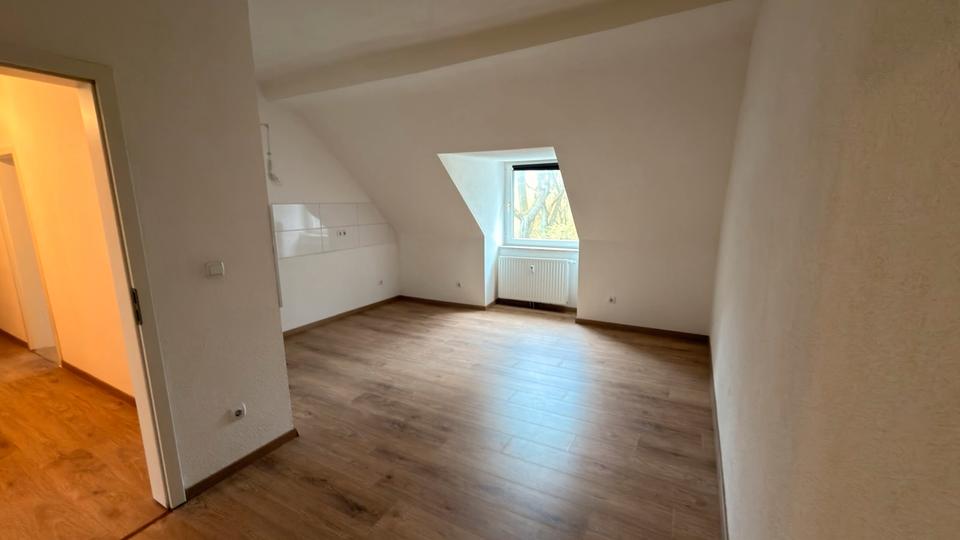 Dachgeschoßwohnung Gladbeck - 2 Zimmer, 69 m&sup2;, 850&euro; | Angebot:25984838