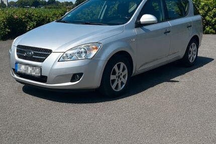 Kia ceed / Ceed 147.000 km 2.499 &euro; Gladbeck 45966