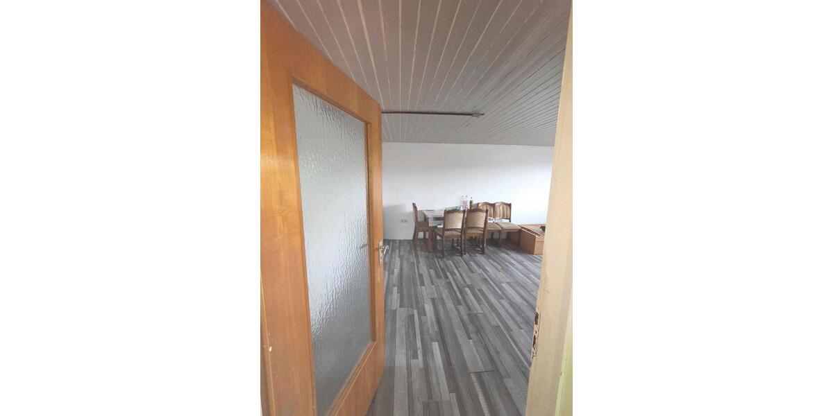 Dachgeschoßwohnung Gelsenkirchen Gelsenkirchen-West - 5 Zimmer, 92 m&sup2;, 850&euro; | Angebot:26494656