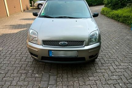 Ford Fusion 177.500 km 1.200 &euro; Castrop-Rauxel 44579