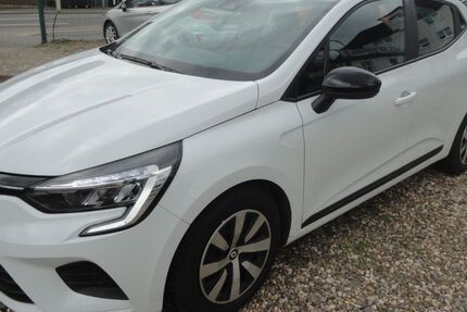 Renault Clio 135.000 km 8.990 &euro; HERNE 44651