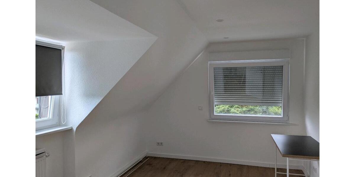 Dachgeschoßwohnung Essen Stadtbezirk VII - 1.5 Zimmer, 26 m&sup2;, 350&euro; | Angebot:24575974