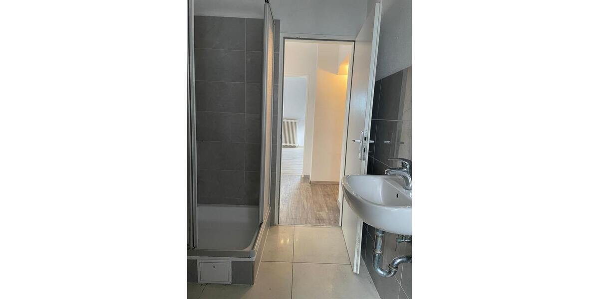 Dachgeschoßwohnung Bochum - 3.5 Zimmer, 70 m&sup2;, 520&euro; | Angebot:24850340