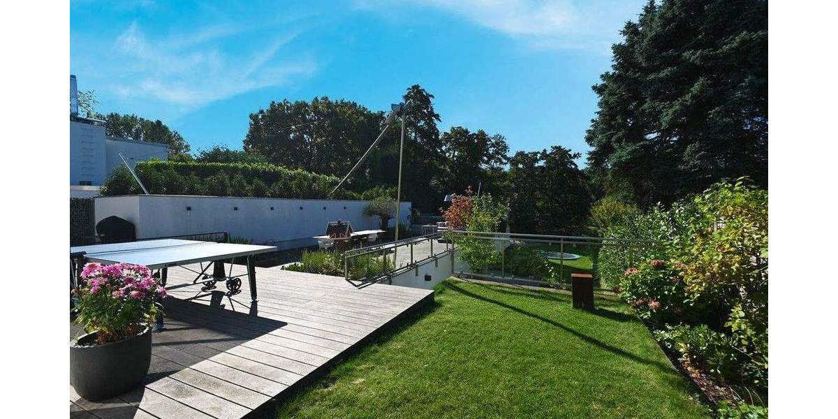 Einfamilienhaus Mülheim Broich - 7 Zimmer, 399 m&sup2;, 1.495.000&euro; | Angebot:25663252