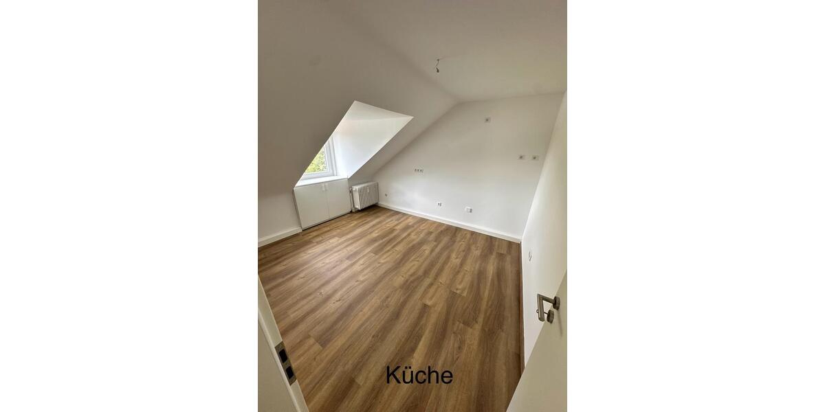 Dachgeschoßwohnung Gelsenkirchen Gelsenkirchen-Nord - 3 Zimmer, 61 m&sup2;, 730&euro; | Angebot:25979650