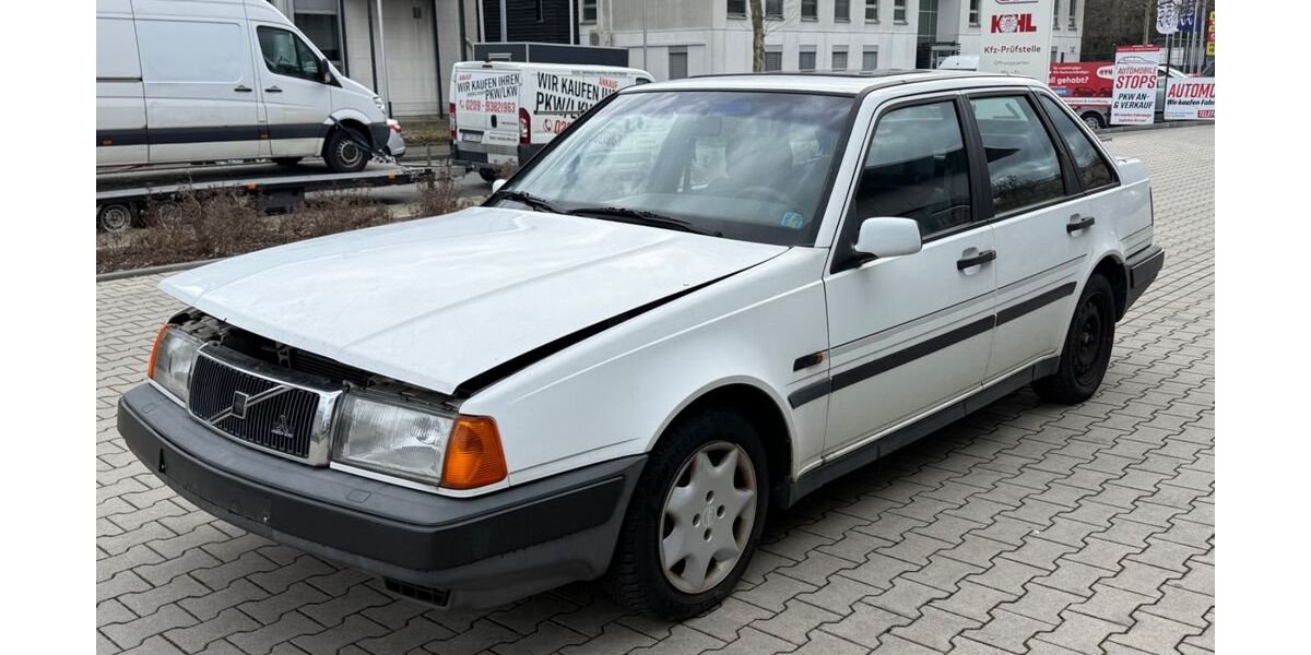 Volvo 440 98.000 km 1.200 &euro; Gelsenkrichen 45884