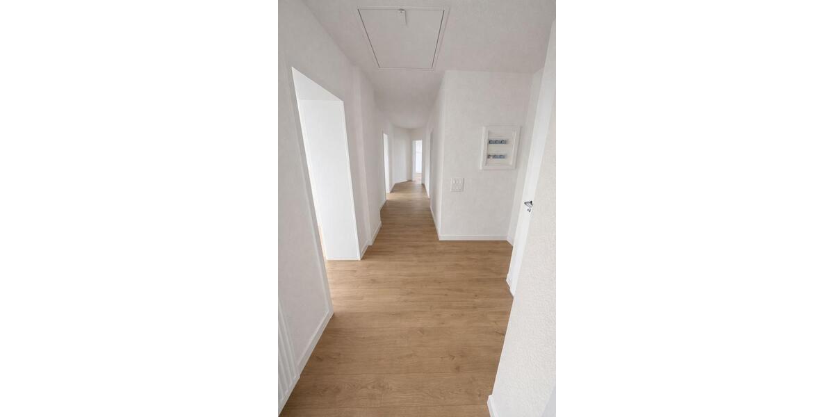 Dachgeschoßwohnung Velbert Velbert-Mitte - 5 Zimmer, 110 m&sup2;, 850&euro; | Angebot:25932984