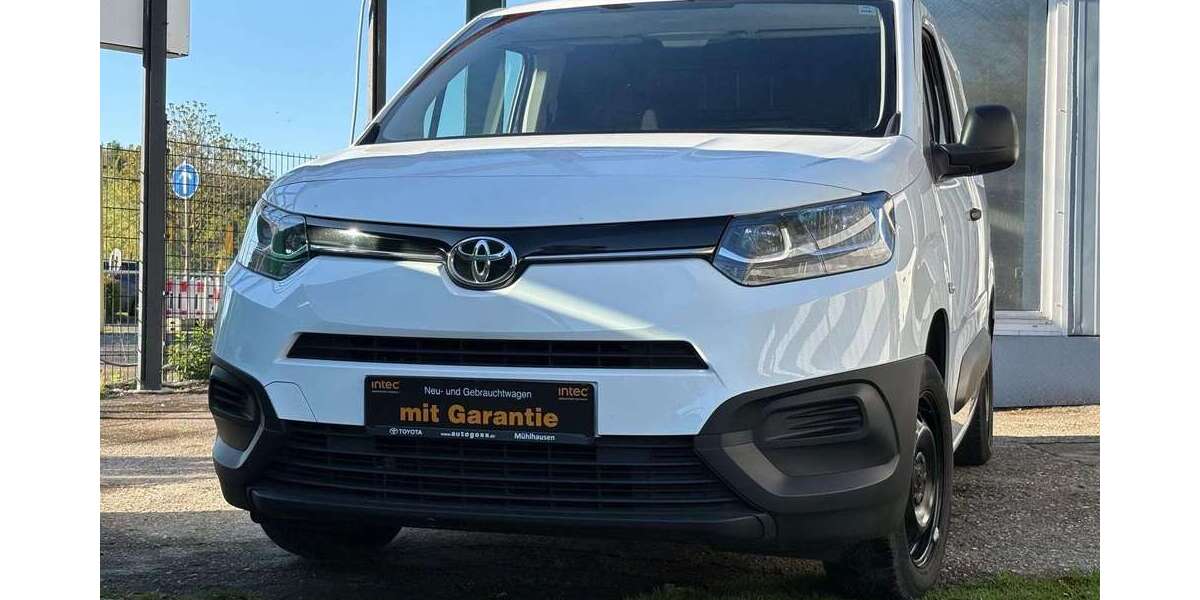 Toyota Proace 121.093 km 10.341 &euro; Essen 45143