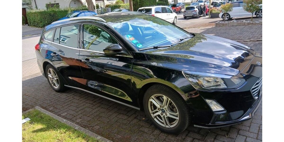 Ford Focus 99.000 km 9.999 &euro; Wuppertal 42115