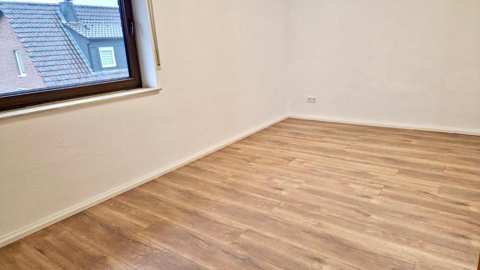 Doppelhaushälfte Bottrop Ebel - 8 Zimmer, 188 m&sup2;, 1.800&euro; | Angebot:25551417