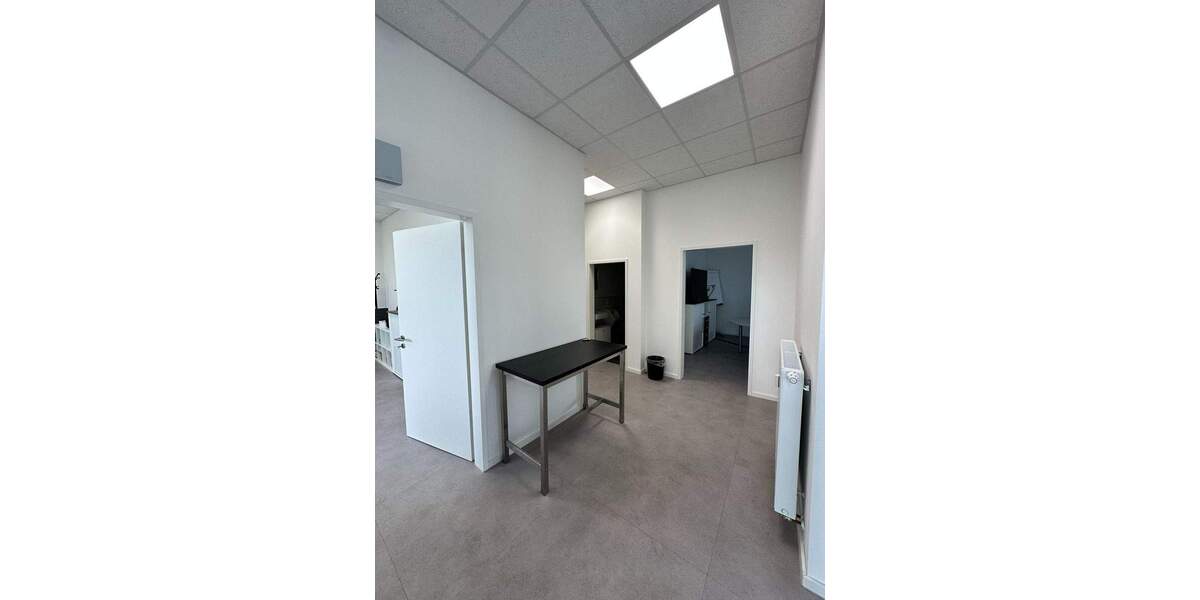 Gewerbeobjekt Holzwickede - 6 Zimmer, 138 m&sup2;, 1.750&euro; | Angebot:25689723