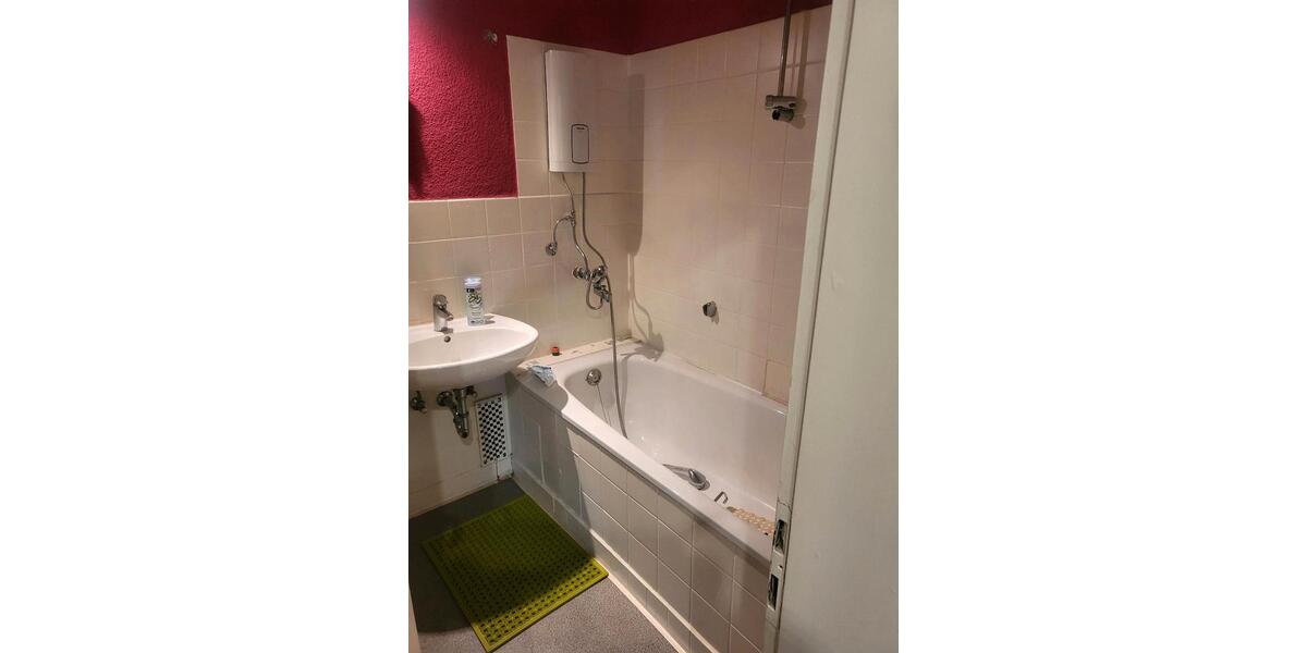 Etagenwohnung Gelsenkirchen Gelsenkirchen-Mitte - 2 Zimmer, 65 m&sup2;, 650&euro; | Angebot:25894295