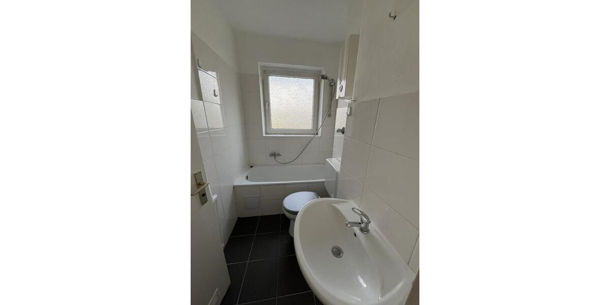 Erdgeschoßwohnung Gelsenkirchen Gelsenkirchen-Mitte - 3.5 Zimmer, 60 m&sup2;, 403&euro; | Angebot:25899123