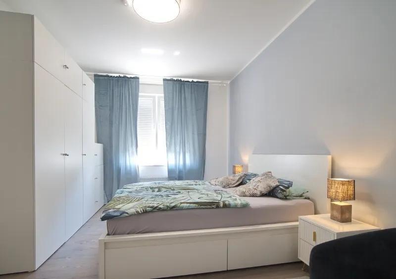 Etagenwohnung Essen Stadtbezirk II - 3 Zimmer, 90 m&sup2;, 1.620&euro; | Angebot:25138313