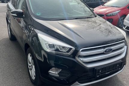 Ford Kuga 116.000 km 9.999 &euro; Recklinghausen 45663