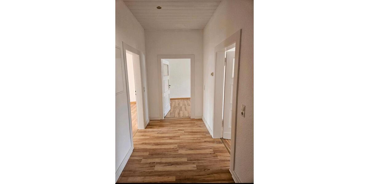 Etagenwohnung Hagen Hagen-Nord - 3 Zimmer, 105 m&sup2;, 700&euro; | Angebot:25887352