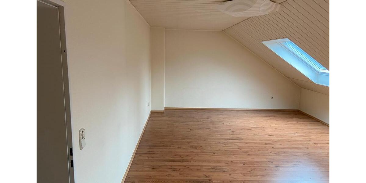 Dachgeschoßwohnung Bochum Bochum-Mitte - 2 Zimmer, 77 m&sup2;, 850&euro; | Angebot:26676634