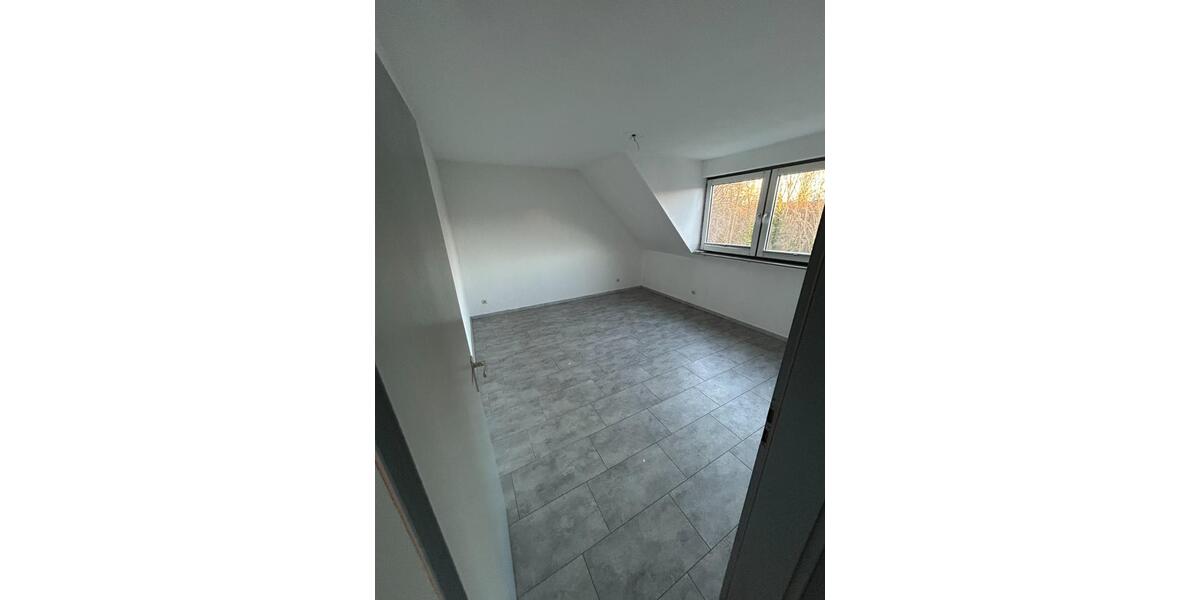 Dachgeschoßwohnung Dortmund Brackel - 3 Zimmer, 963&euro; | Angebot:25723644