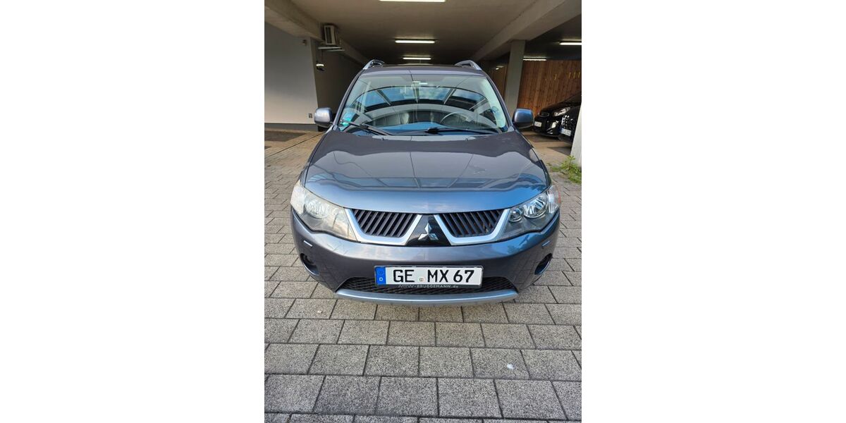Mitsubishi Outlander 303.000 km 4.500 &euro; Gelsenkirchen 45899