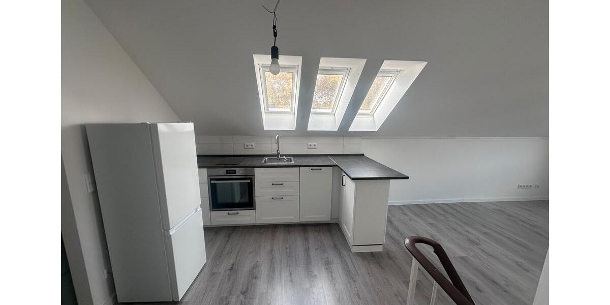 Dachgeschoßwohnung Gelsenkirchen Gelsenkirchen-Mitte - 1 Zimmer, 40 m&sup2;, 400&euro; | Angebot:25325480