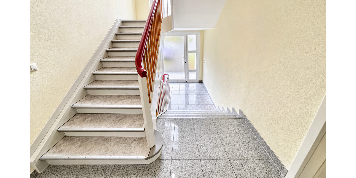 Etagenwohnung Gelsenkirchen Scholven - 4 Zimmer, 124 m&sup2;, 94.900&euro; | Angebot:25769758