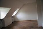 Dachgeschoßwohnung Essen Stadtbezirk V - 2.5 Zimmer, 54 m&sup2;, 375&euro; | Angebot:25251464