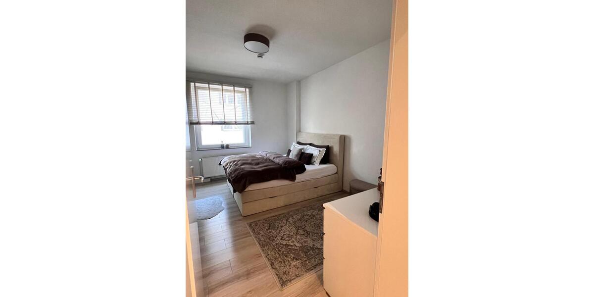 Etagenwohnung Essen Huttrop - 2.5 Zimmer, 75 m&sup2;, 800&euro; | Angebot:25931901