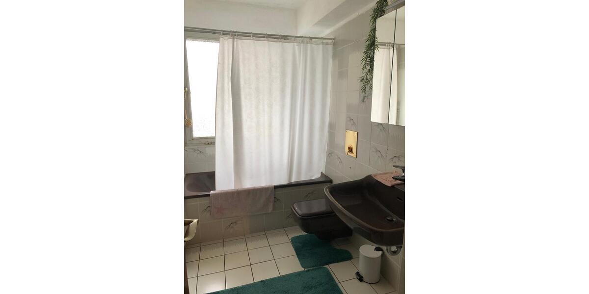 Erdgeschoßwohnung Bochum - 3 Zimmer, 93 m&sup2;, 1.580&euro; | Angebot:25481597