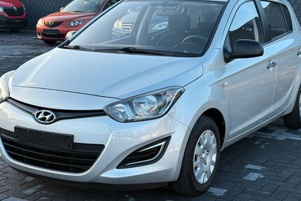 Hyundai i20 61.759 km 6.150 &euro; Dortmund 44149