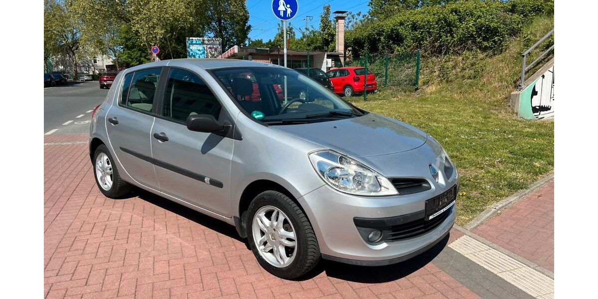 Renault Clio 70.000 km 3.590 &euro; Recklinghausen 45657
