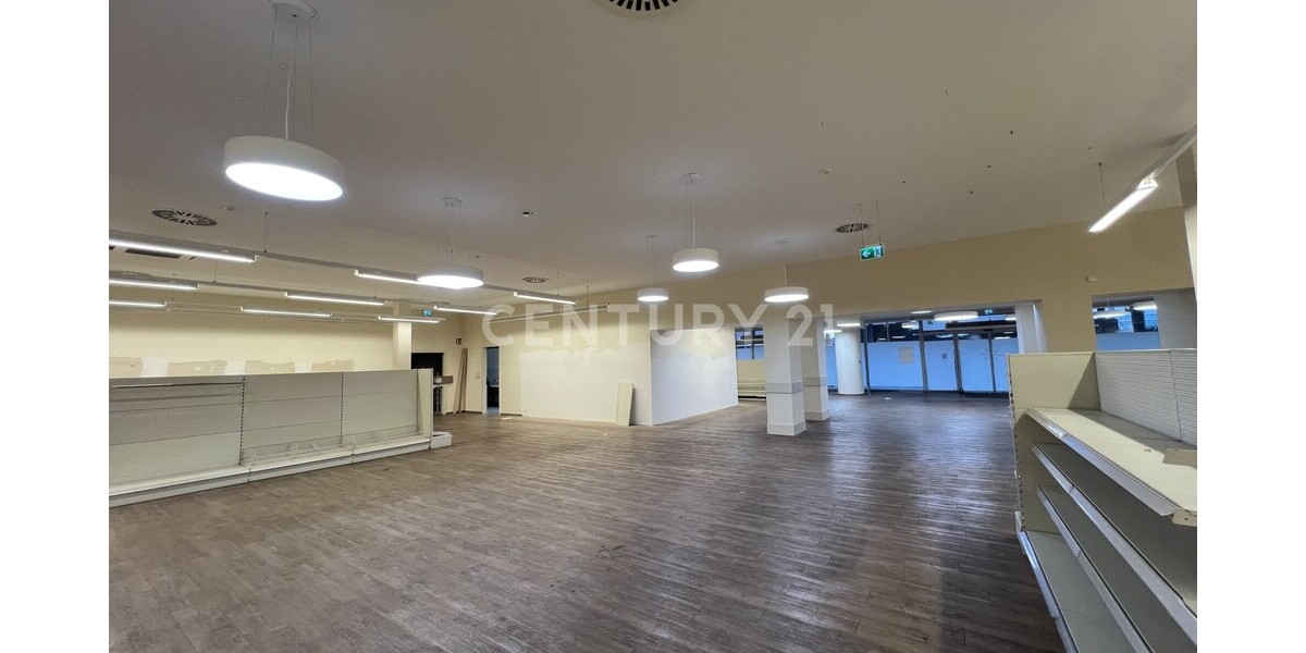 Große Ladenfläche mit Klimaanlage, Aufzug und Parkplätzen – Hagen Innenstadt - Gewerbeobjekt Hagen | Angebot:26469822