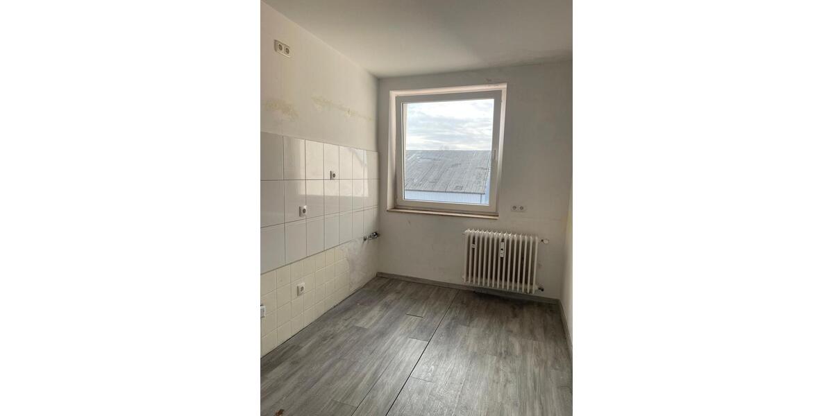 Dachgeschoßwohnung Bochum - 3.5 Zimmer, 70 m&sup2;, 520&euro; | Angebot:24850340