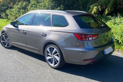 Seat Leon 49.989 km 12.900 &euro; Bottrop 46240