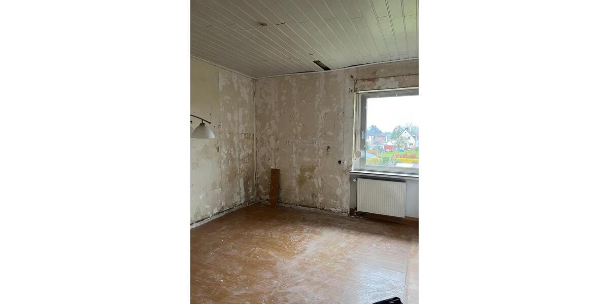 Etagenwohnung Lünen Brambauer - 3 Zimmer, 94 m&sup2;, 165.000&euro; | Angebot:25948288