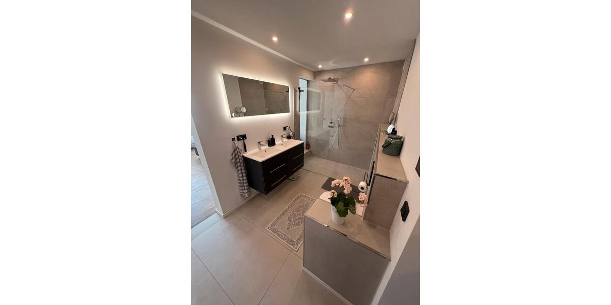 Hochparterre Velbert Langenberg - 3 Zimmer, 96 m&sup2;, 289.000&euro; | Angebot:27290685