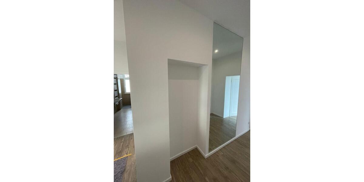 Etagenwohnung Essen Südviertel - 1 Zimmer, 71 m&sup2;, 750&euro; | Angebot:25887572