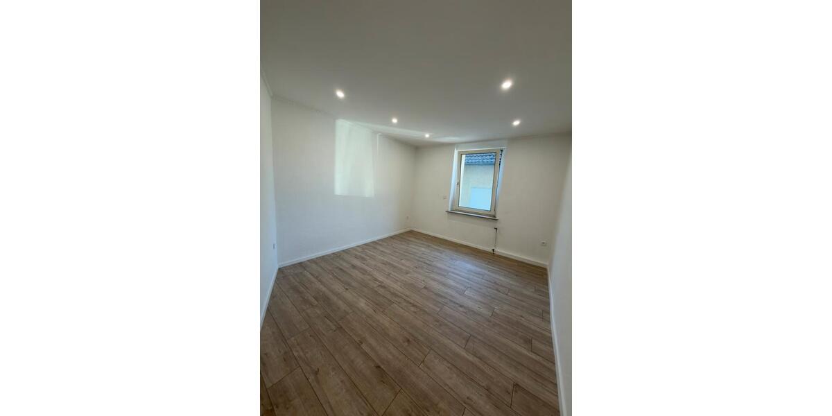 Erdgeschoßwohnung Waltrop - 4 Zimmer, 111 m&sup2;, 1.110&euro; | Angebot:26256367
