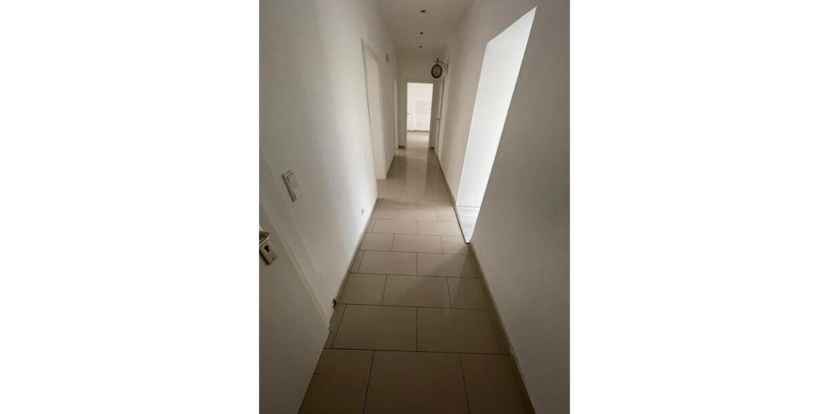 Erdgeschoßwohnung Schwelm - 3 Zimmer, 90 m&sup2;, 1.250&euro; | Angebot:25924150