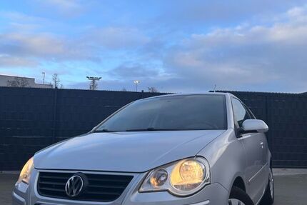 VW Polo 43.700 km 4.299 &euro; Essen 45359
