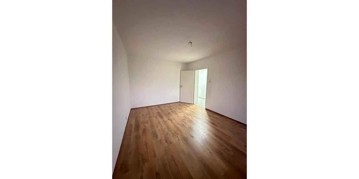 Etagenwohnung Essen Stadtbezirk IV - 2 Zimmer, 65 m&sup2;, 600&euro; | Angebot:25308362