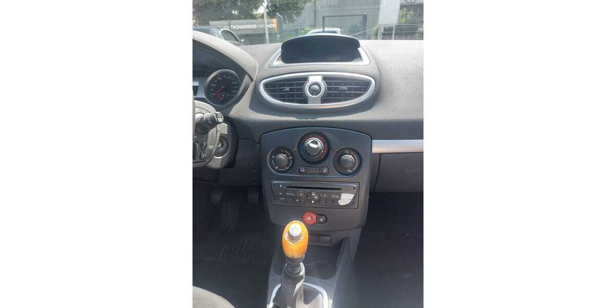 Renault Clio 1,5 Export/B2b 299.999 km 949 &euro; Witten 58454