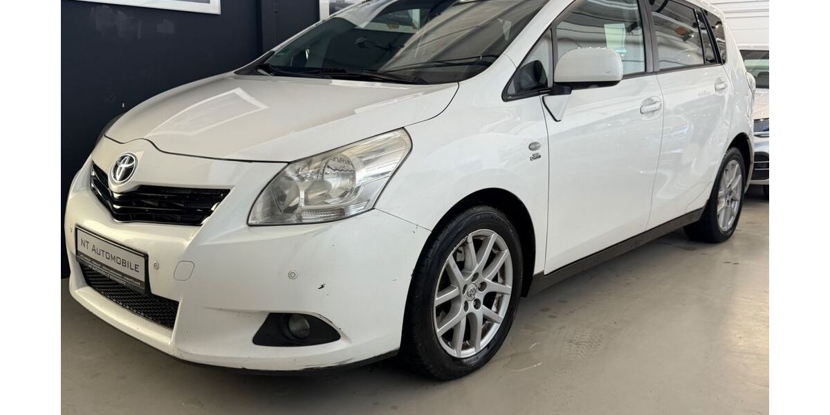 Toyota Verso 242.000 km 3.999 &euro; Schwerte 58239