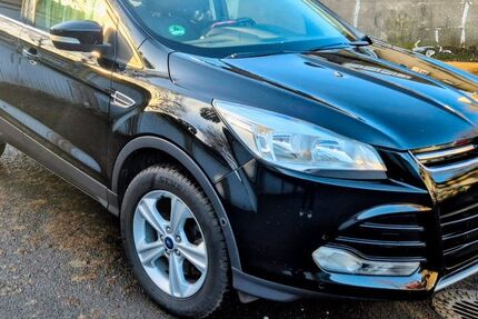 Ford Kuga 162.000 km 12.300 &euro; Oberhausen 46145