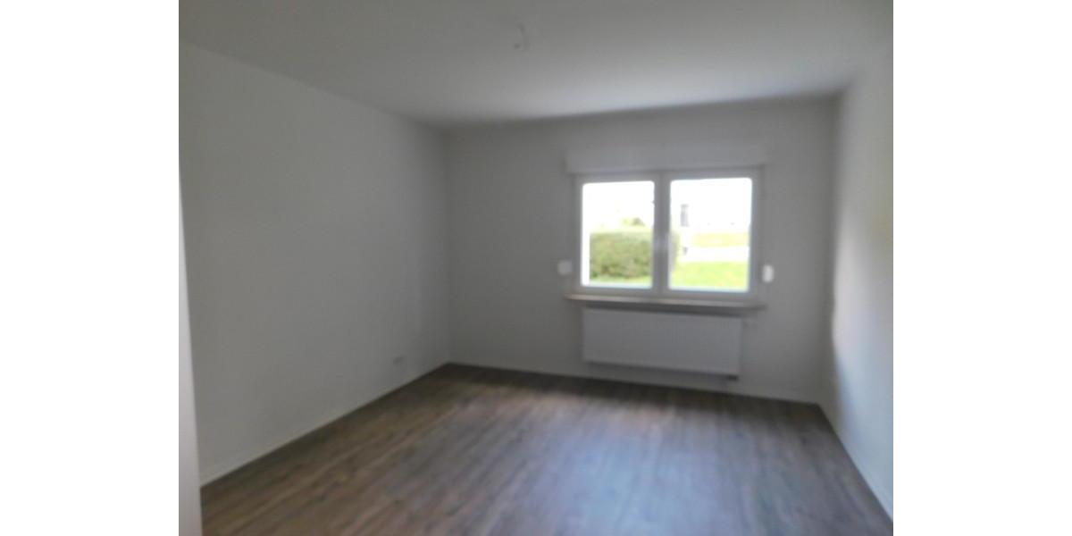 Erdgeschoßwohnung Essen Stadtbezirk VIII - 3 Zimmer, 65 m&sup2;, 783&euro; | Angebot:25928348