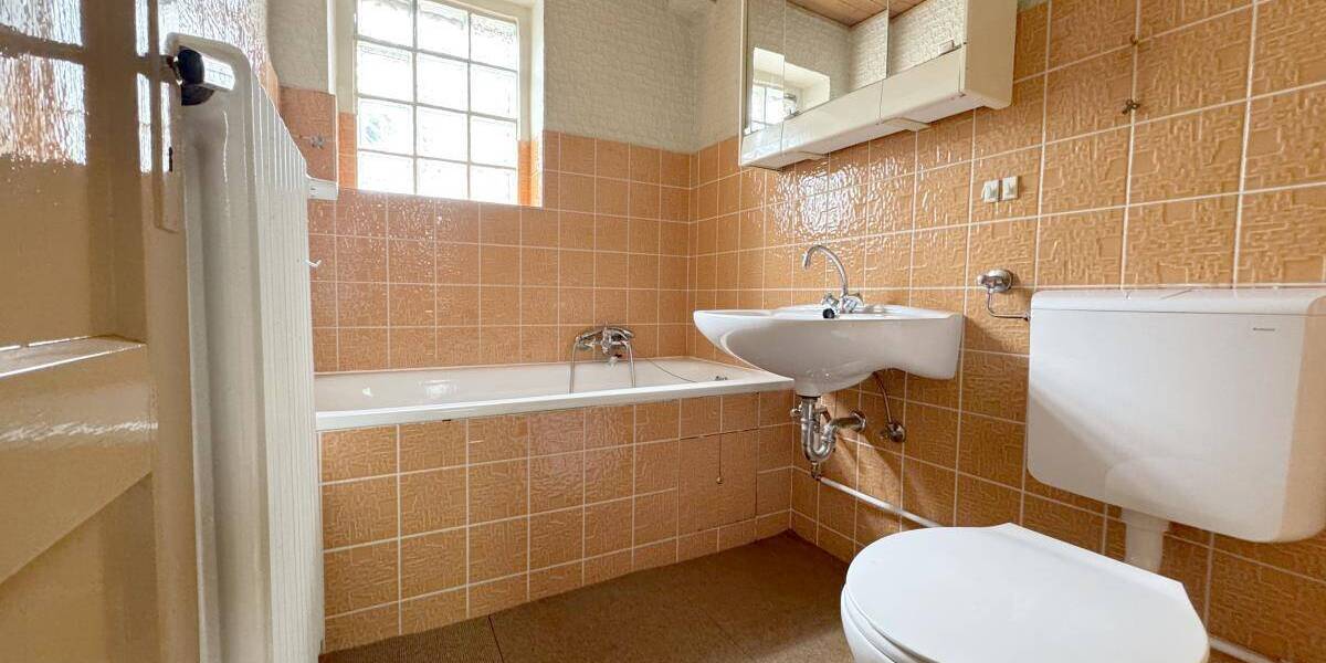 Einfamilienhaus Oberhausen Sterkrade-Mitte - 8 Zimmer, 145 m&sup2;, 275.000&euro; | Angebot:26572490