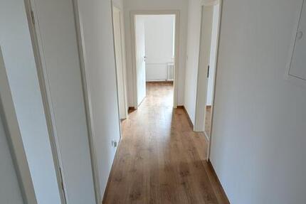 Wohnung Gelsenkirchen Gelsenkirchen-Mitte - 3.5 Zimmer, 68 m&sup2;, 450&euro; | Angebot:25853490