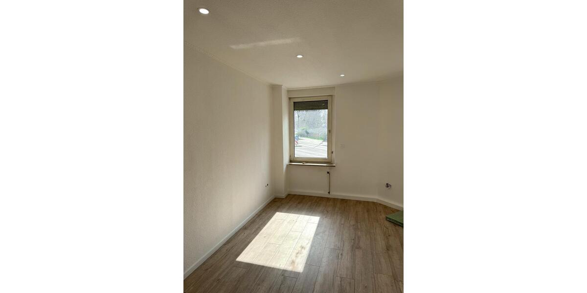 Erdgeschoßwohnung Waltrop - 4 Zimmer, 111 m&sup2;, 1.110&euro; | Angebot:25896651