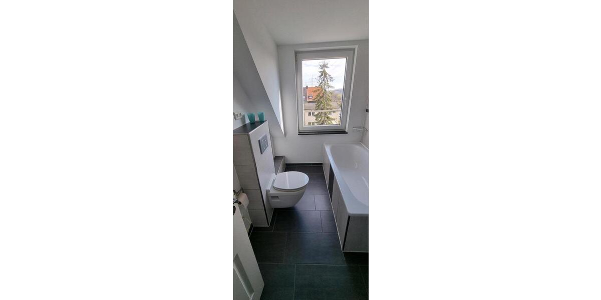 Dachgeschoßwohnung Essen Stadtbezirk V - 2.5 Zimmer, 75 m&sup2;, 940&euro; | Angebot:25304043