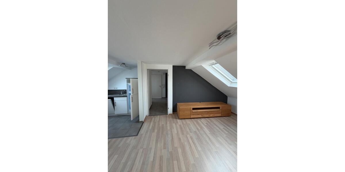Dachgeschoßwohnung Dortmund Brackel - 2 Zimmer, 50 m&sup2;, 500&euro; | Angebot:25895252