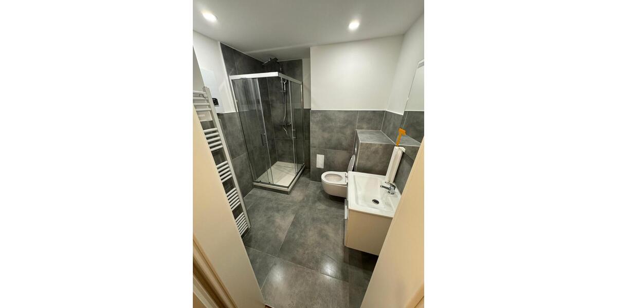 Dachgeschoßwohnung Essen Stadtbezirk VI - 3 Zimmer, 65 m&sup2;, 550&euro; | Angebot:25962504